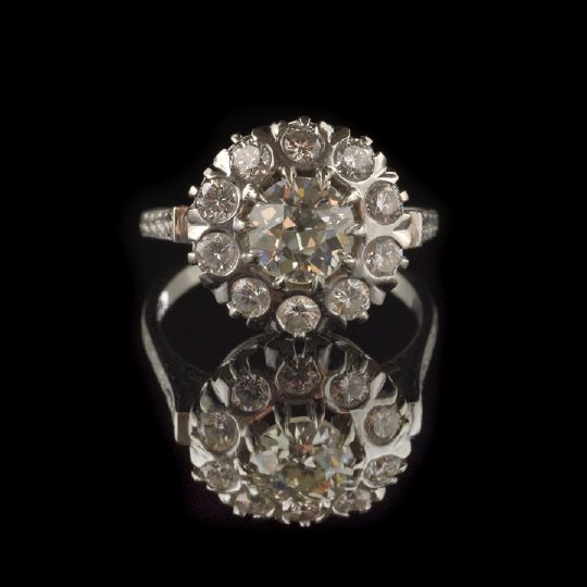 Appraisal: Good Fourteen-Karat White Gold and Diamond Lady's Cluster Ring composed