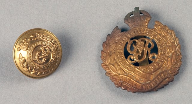 Appraisal: Cap device and button cap device for the Royal Engineers