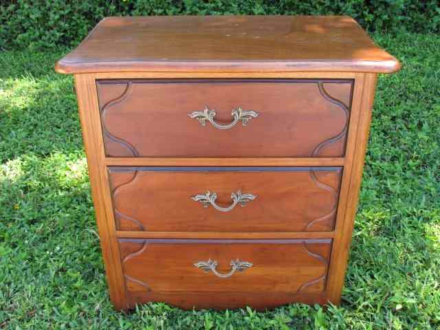 Appraisal: Drexel Heritage ''French Countryside'' nightstand Three drawer mahogany finish with