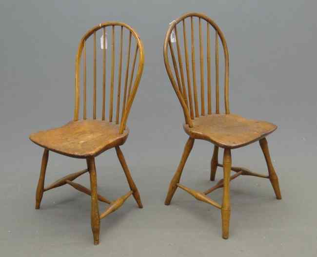 Appraisal: Lot two th c Windsor chairs including seven spindle ''