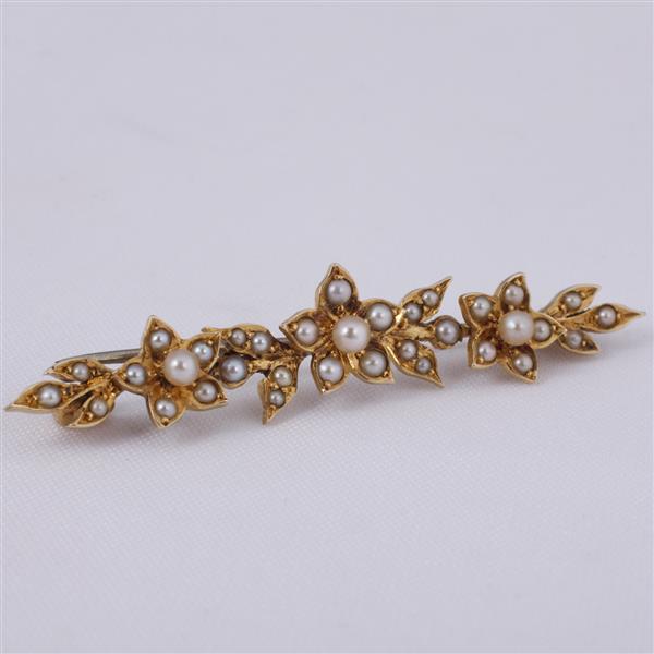 Appraisal: Yellow gold k pearl floral brooch bar pin dwt W