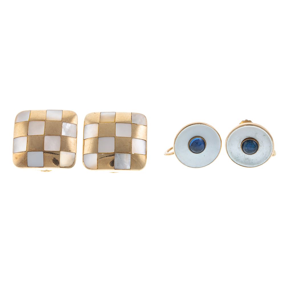 Appraisal: Two Pairs of a Ladies of Mother of Pearl Earrings