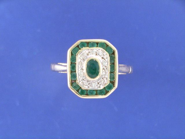 Appraisal: A ct gold emerald and diamond set dress ring ring