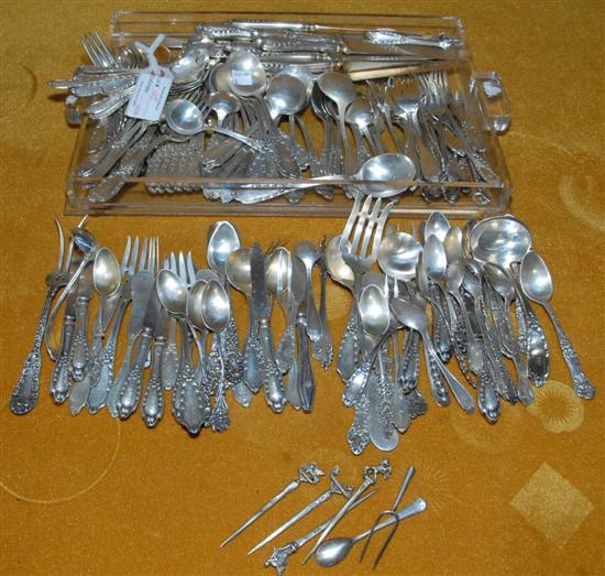 Appraisal: LUNT STERLING SILVER FLAT SERVICE FOR Belvedere pattern with serving