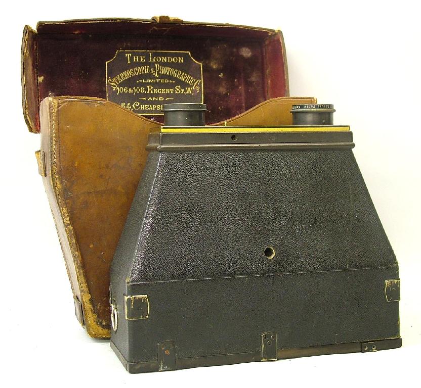 Appraisal: Interesting and rare Steno Jumelle magazine twin lens camera circa