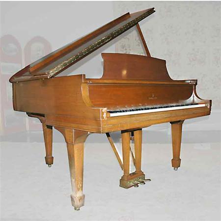 Appraisal: Steinway Mahogany Baby Grand Piano Estimate -