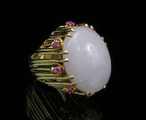 Appraisal: Ladies' k Gold and Lavender Jade Ring A contemporary k