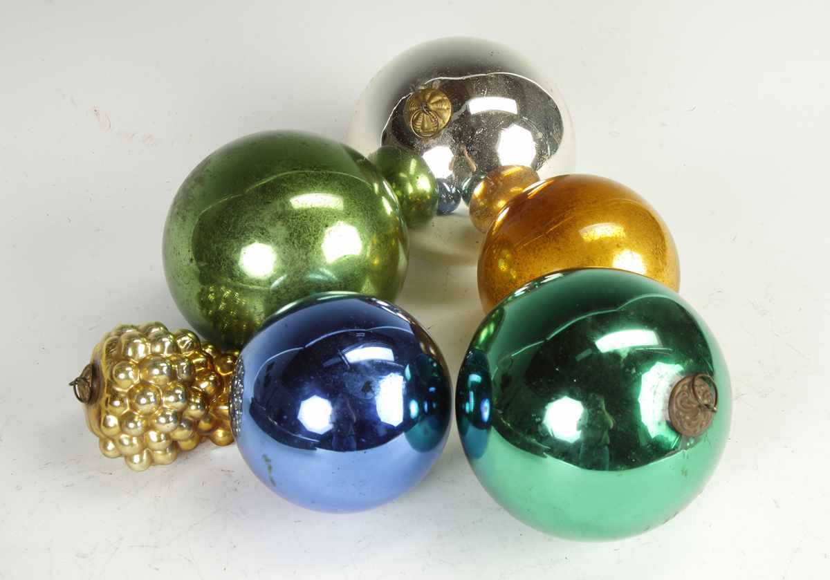 Appraisal: Blown Glass German Christmas Ornaments Condition Very good Dimensions Max