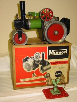 Appraisal: A Mamod S R Steam Roller boxed and a power