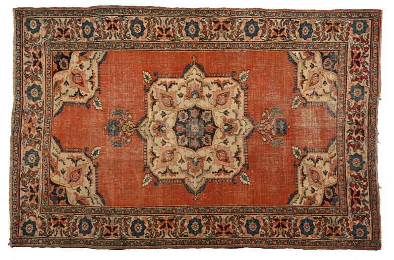 Appraisal: An antique Persian Doroshk rug Early th century with salmon