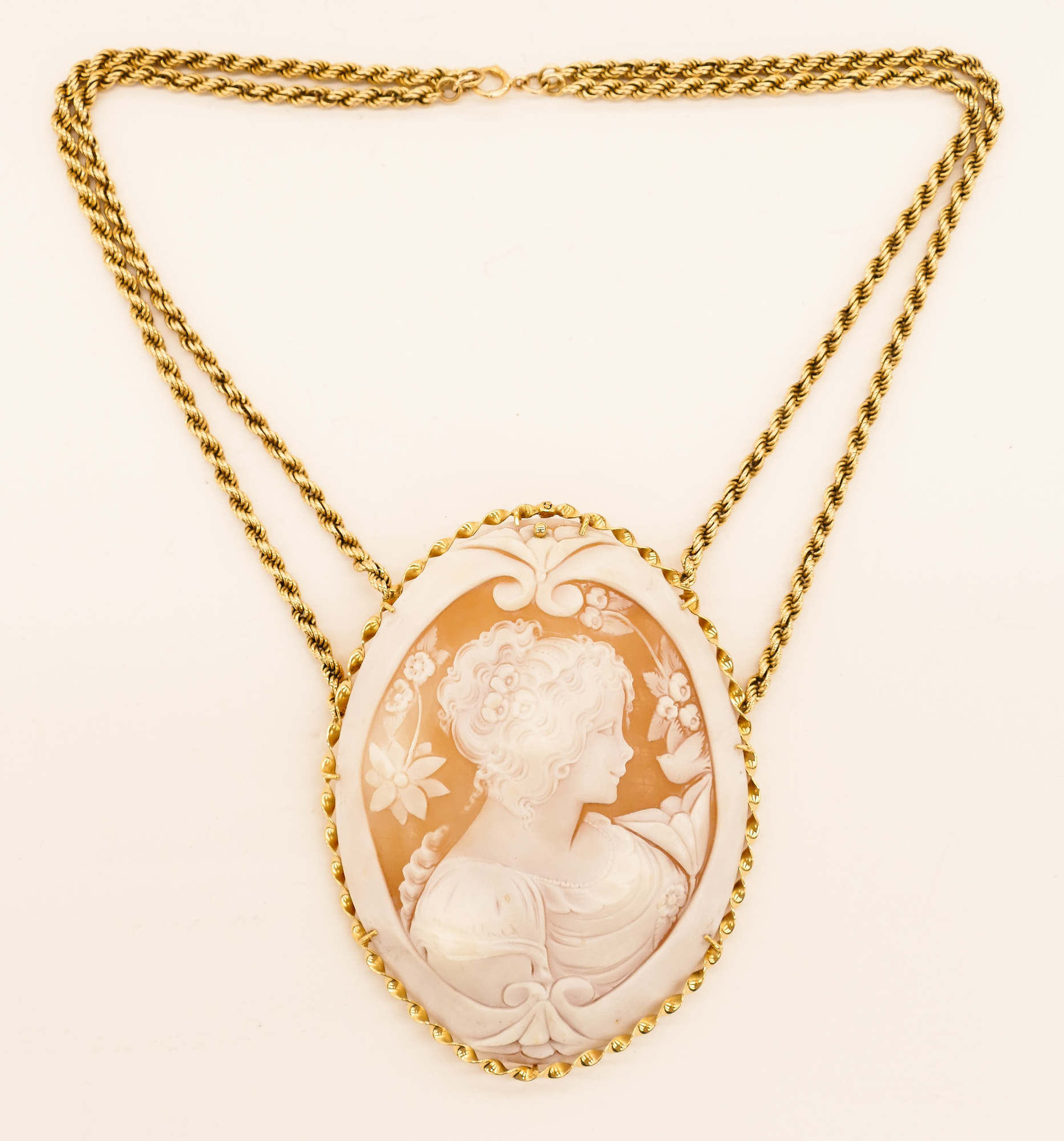 Appraisal: Lady's k Large Shell Cameo Rope Necklace '' It is