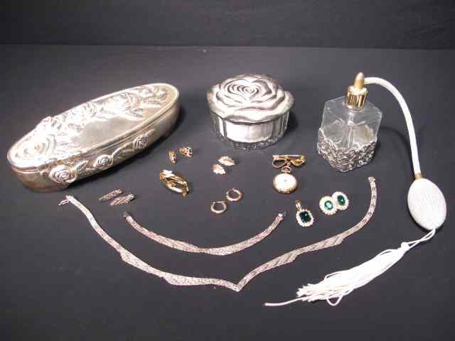 Appraisal: Lot of assorted jewelry pieces and ladies vanity items Includes