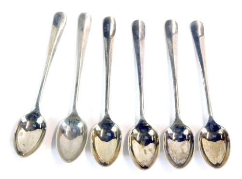 Appraisal: A set of six George V silver fiddle pattern teaspoons