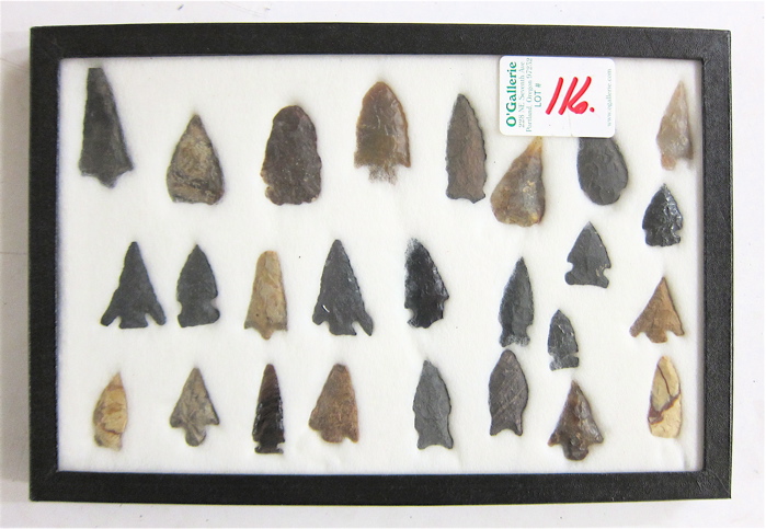 Appraisal: CASED COLLECTION OF APPROXIMATELY HUNTING POINTS knapped from indigenous materials