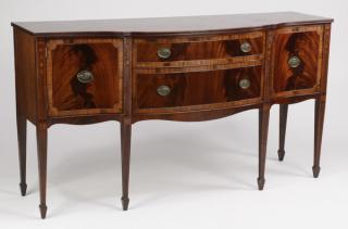 Appraisal: Serpentine sideboard in the Federal taste l Serpentine mahogany sideboard