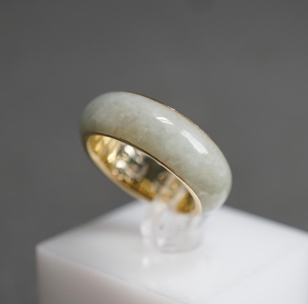 Appraisal: -KARAT YELLOW-GOLD AND CELADON-JADE RING GROSS DWT SIZE -Karat Yellow-Gold