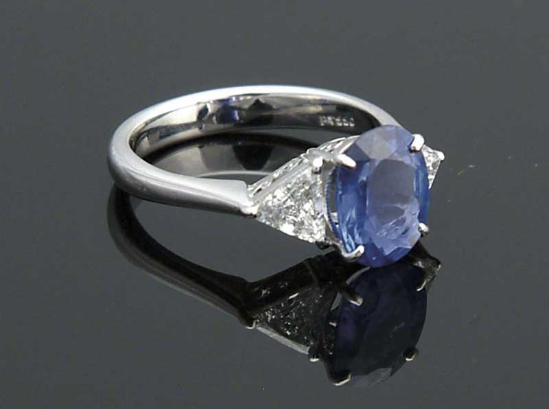 Appraisal: PLATINUM BLUE SAPPHIRE LADIES RING Four prong mounted ct oval