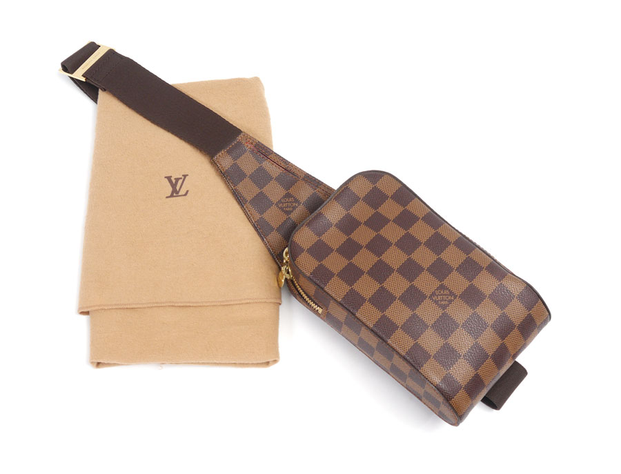 Appraisal: LOUIS VUITTON GERONIMOS BAG Damier canvas hip bag worn around