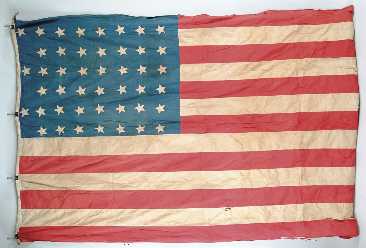 Appraisal: -STAR AMERICAN FLAG x cotton flag is all machine-sewn with