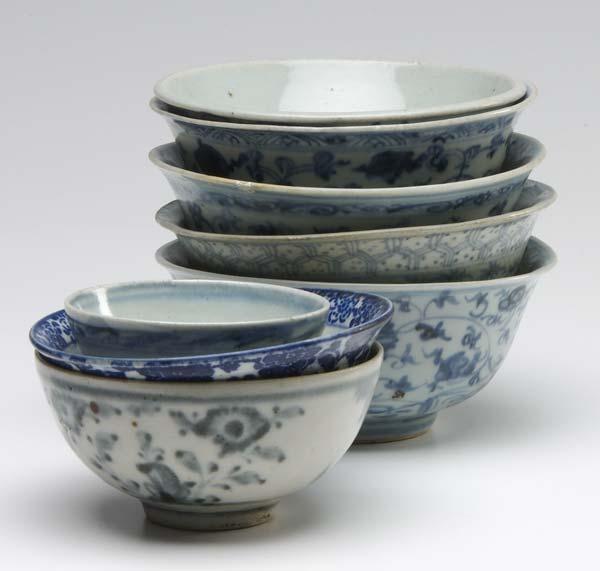 Appraisal: CHINESE CERAMICS Eight bowls with underglaze blue decoration th C