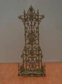 Appraisal: A cast iron Italianate hall stand decorated with vine leaves