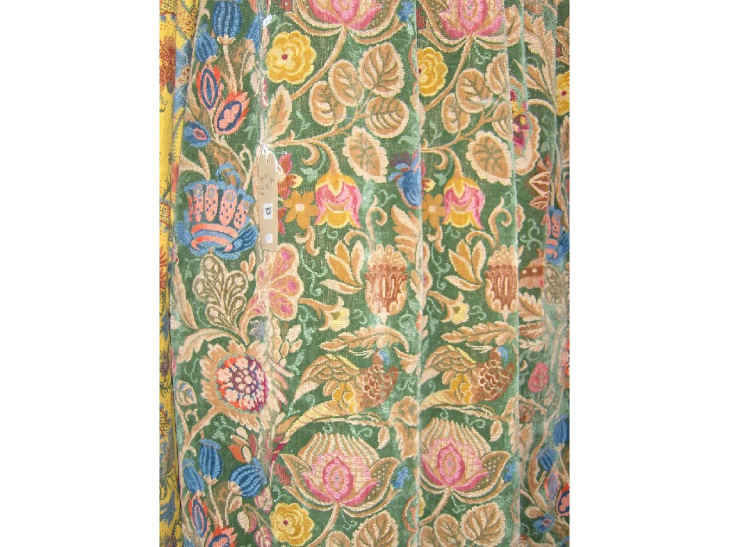 Appraisal: A pair of good quality wool curtains with green ground