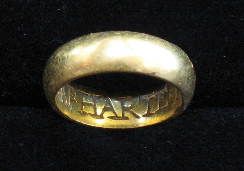 Appraisal: A GOLD POSY RING engraved in Olde English to the