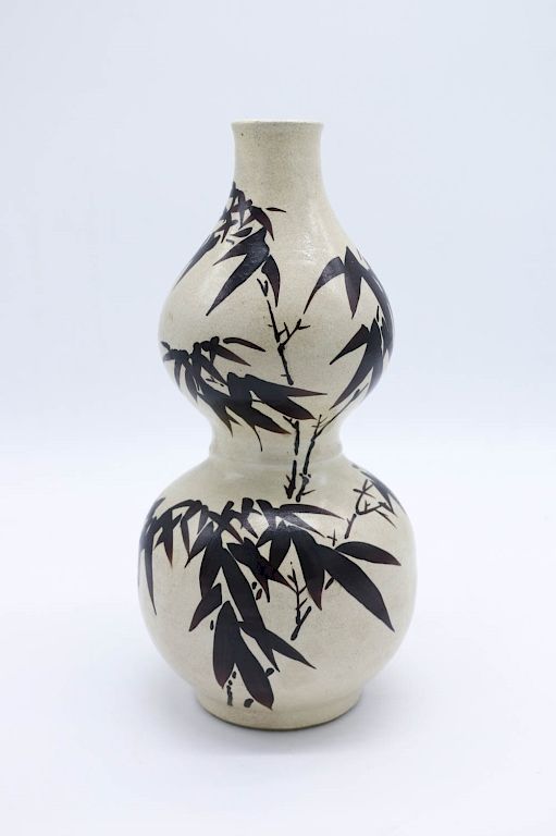 Appraisal: UNUSUAL CIZHOU BAMBOO DOUBLE GOURD VASE MING DYNASTY Of double