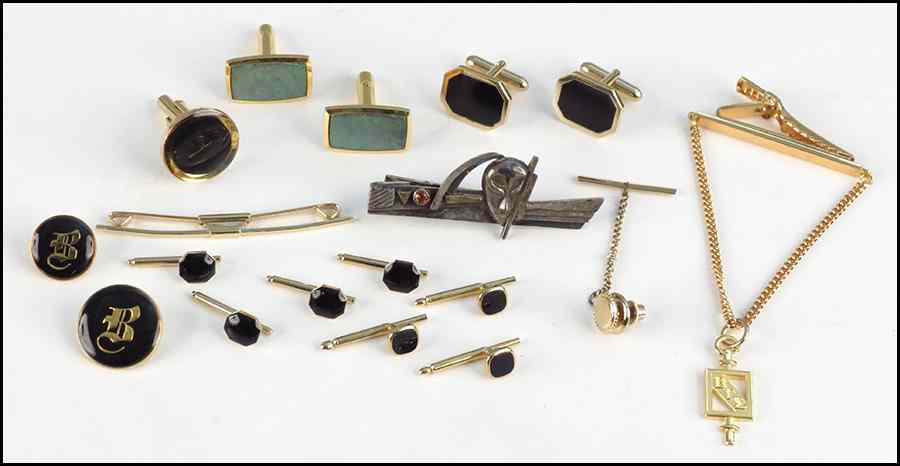 Appraisal: GROUP OF MEN'S JEWELRY Comprising shirtstuds cufflinks tiebars and suit