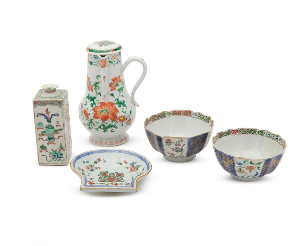 Appraisal: Assemblage of Chinese Porcelain Assemblage of Chinese Porcelain comprising a