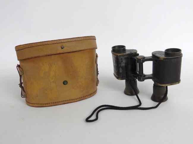 Appraisal: Vintage U S Army Signal Corps binoculars