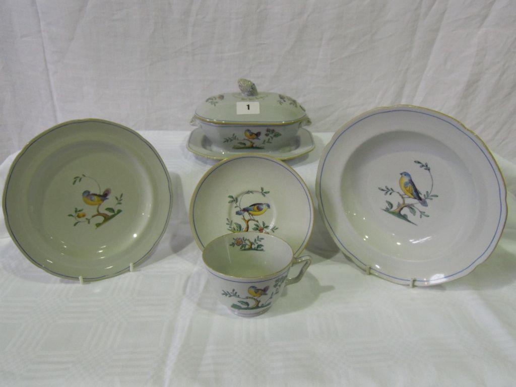 Appraisal: An extensive collection of Spode Queen's Bird pattern dinner and