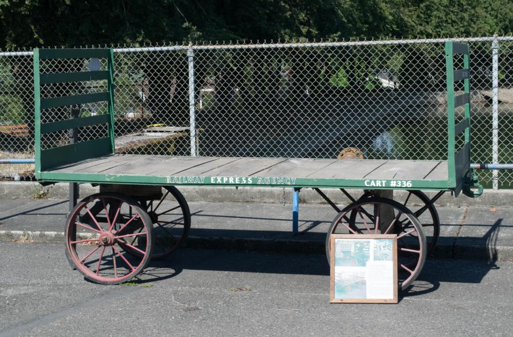 Appraisal: TRAIN STATION LUGGAGE WAGON Cart iron construction with New England