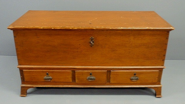 Appraisal: Pennsylvania German pine blanket chest with three drawers and inside