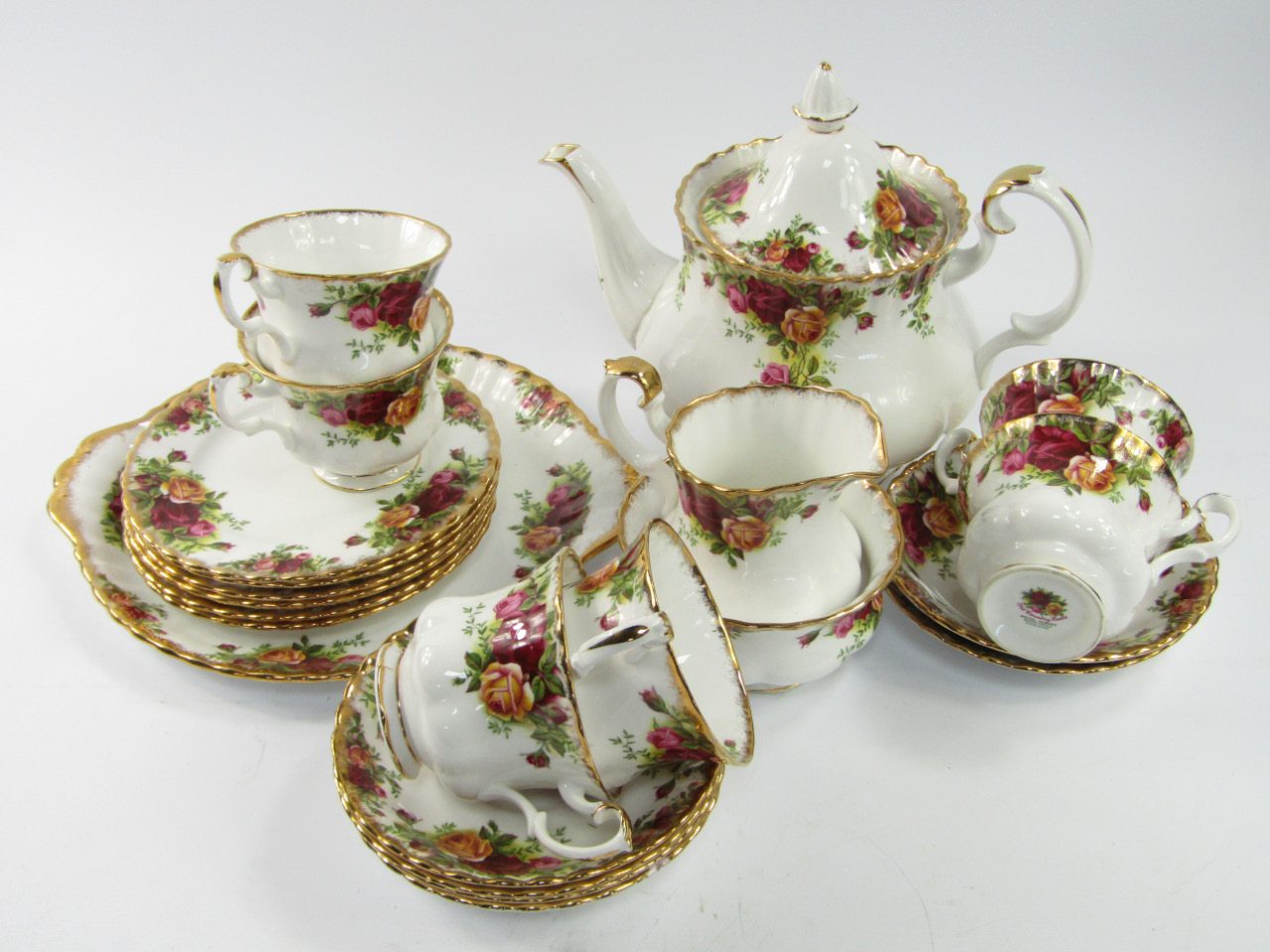 Appraisal: Royal Albert Old Country Roses part tea service including a