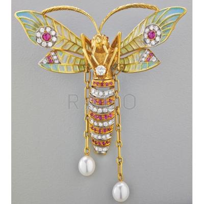 Appraisal: MASRIERA PLIQUE-A-JOUR JEWELED K WASP BROOCH Hovering and clutching a