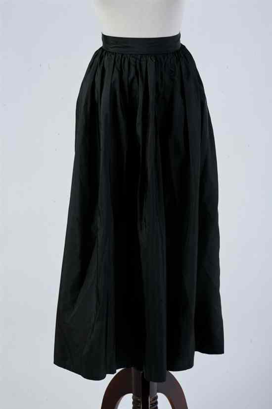 Appraisal: WAY IN AT HARRODS BLACK SILK TAFFETA FULL SKIRT vintage