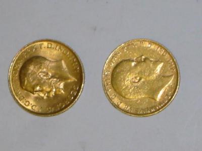 Appraisal: A GEORGE V GOLD SOVEREIGN and an Edward VII gold