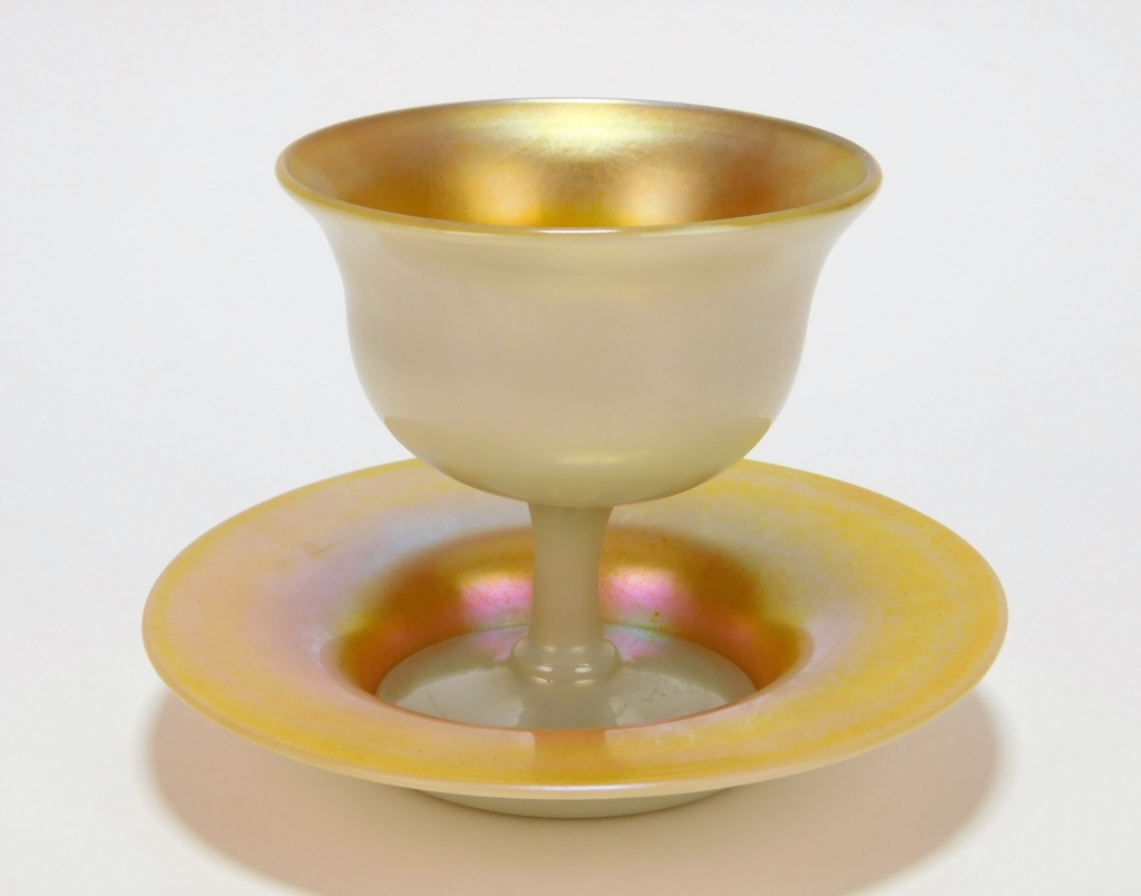 Appraisal: STEUBEN CALCITE GOLD AURENE GLASS SHERBET SERVICE New York Early