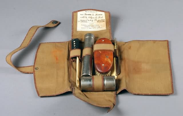 Appraisal: WWI Hygiene Set with eagle button belong to James Jones