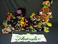 Appraisal: ANNALEE DOLL HALLOWEEN LOT There are several dolls in this