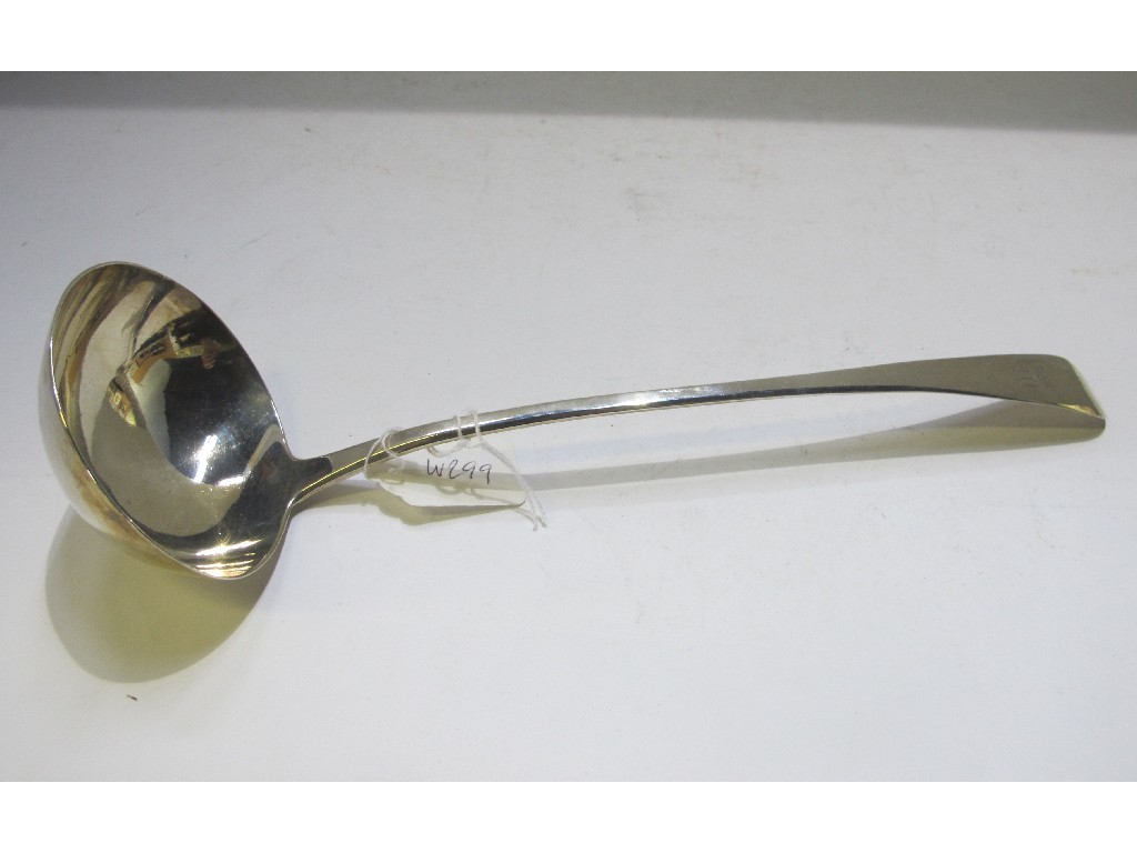 Appraisal: A Georgian silver soup ladle London