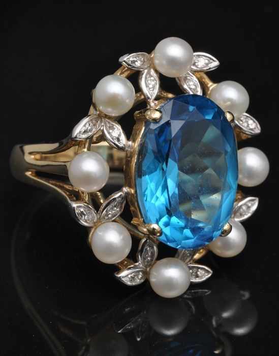 Appraisal: GEMSTONE PEARL AND DIAMOND RING Stamped k size