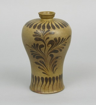 Appraisal: A Mei-Ping Shape Vase Korean ca th Century Earthenware with