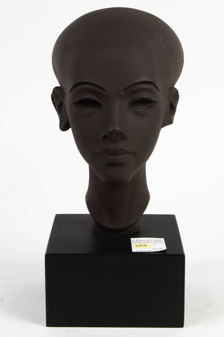 Appraisal: Alva Museum Replicas head of Amarna princess on ebonized wood