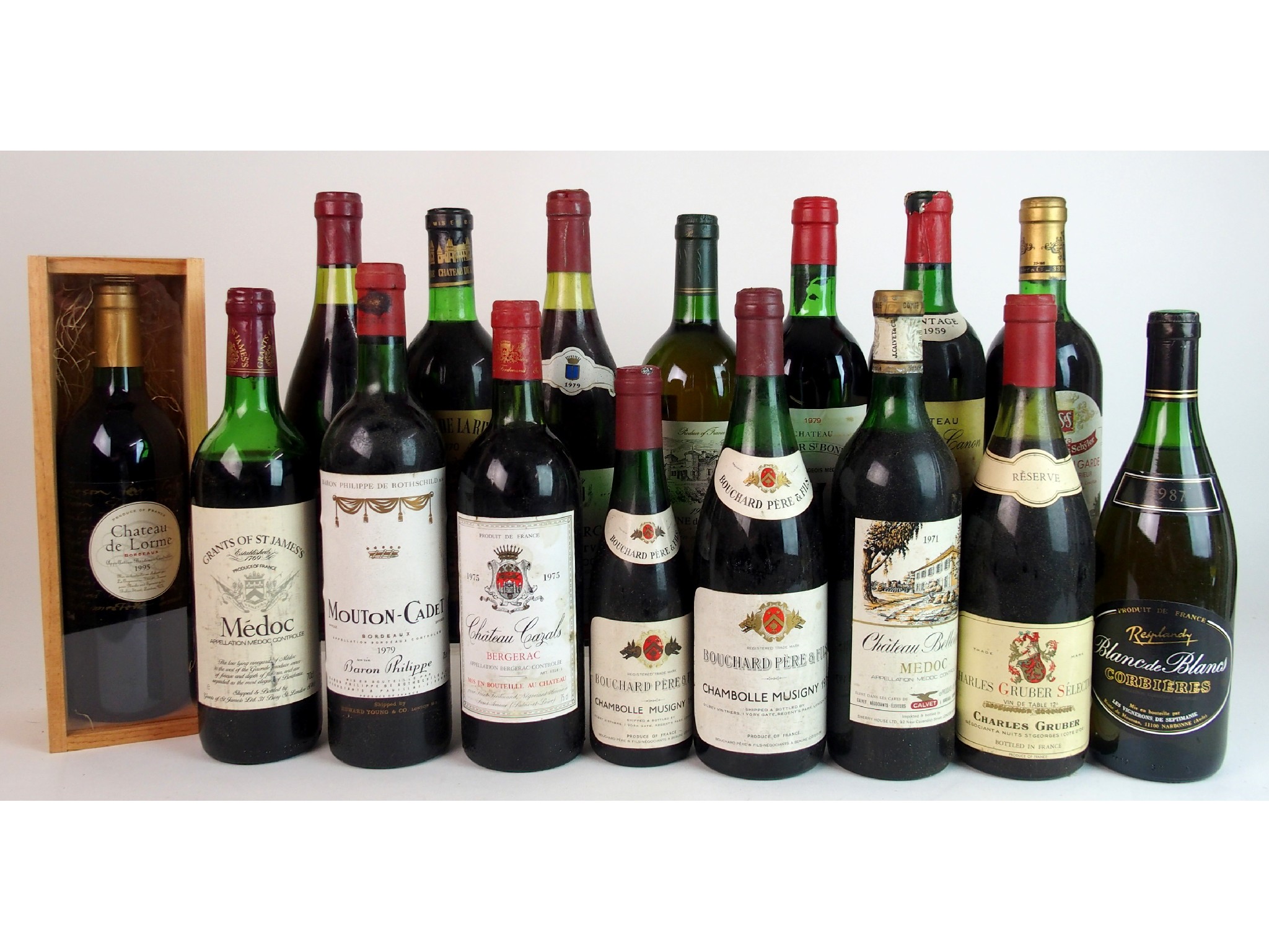 Appraisal: A collection of red and white wine including Chateau de