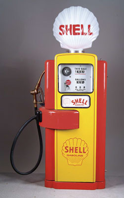 Appraisal: WAYNE SHELL GAS PUMP Includes reproduction globe hose and nozzle