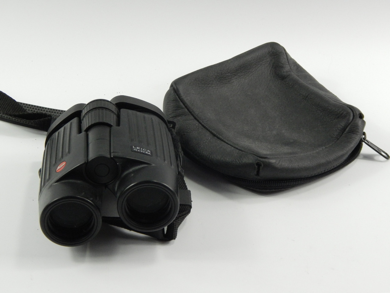 Appraisal: A pair of Leica Trinovid x BA binoculars soft cased