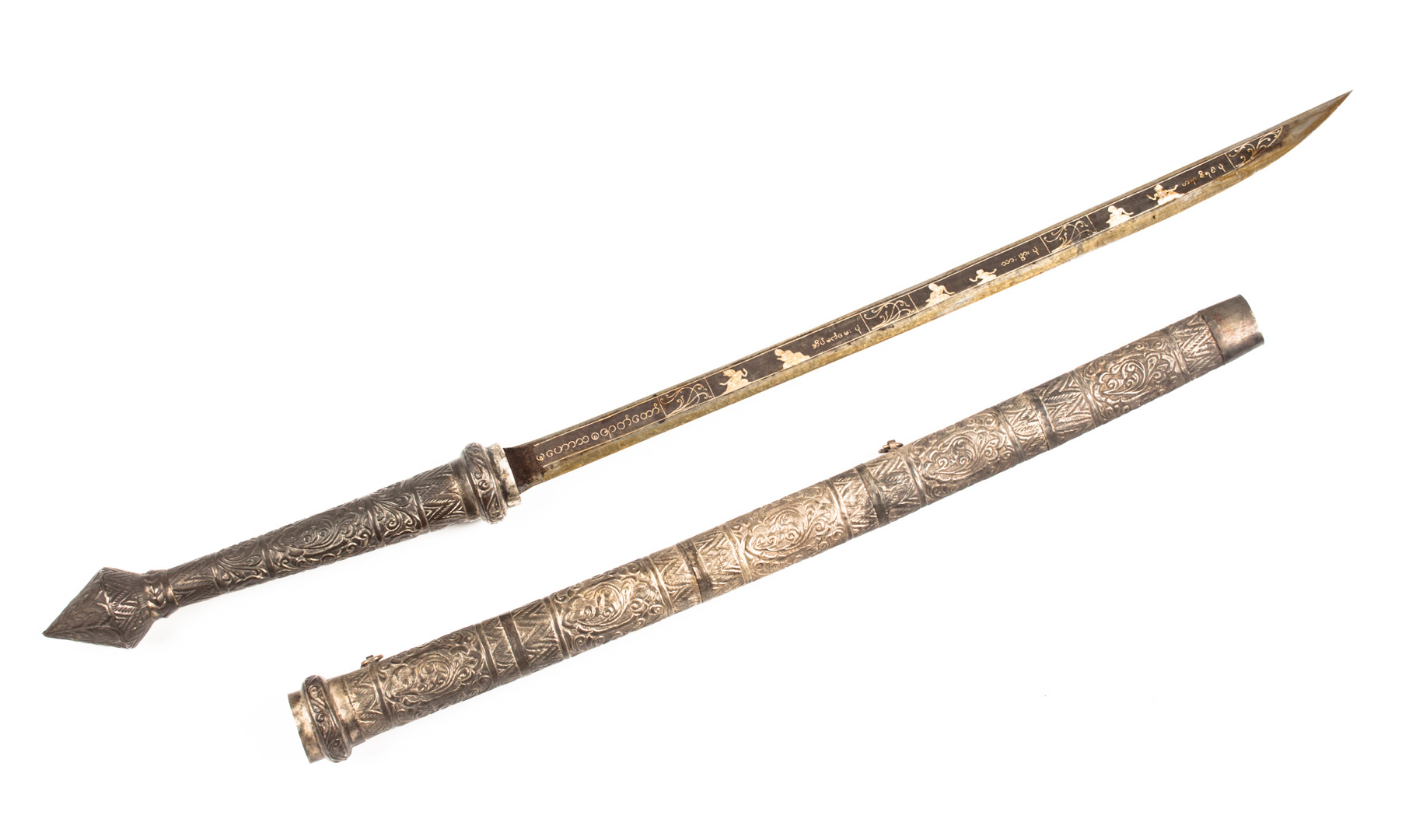 Appraisal: Thai or Burmese daab sword and scabbard th century sword