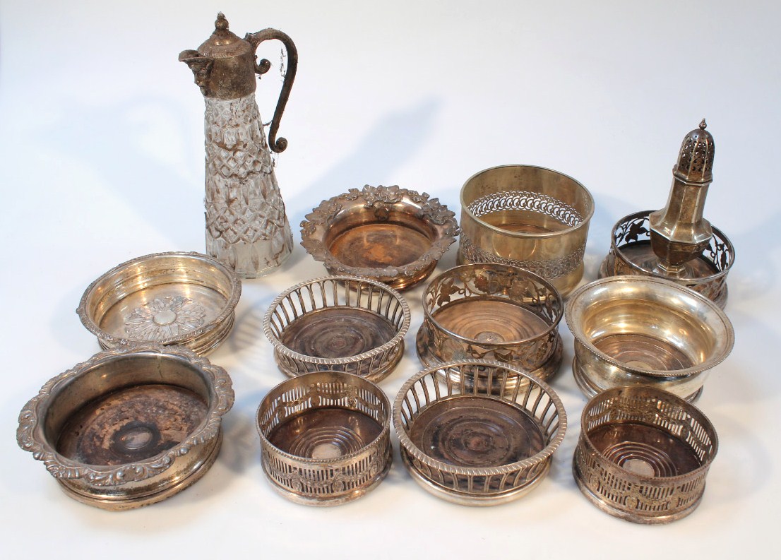 Appraisal: Various silver plated ware to include a quantity of bottle